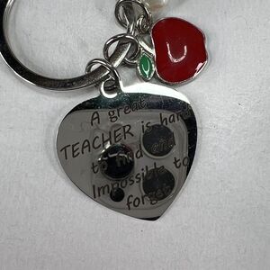 A Great Teacher is Hard To Find And Impossible to Forget Apple Keychain Keyring